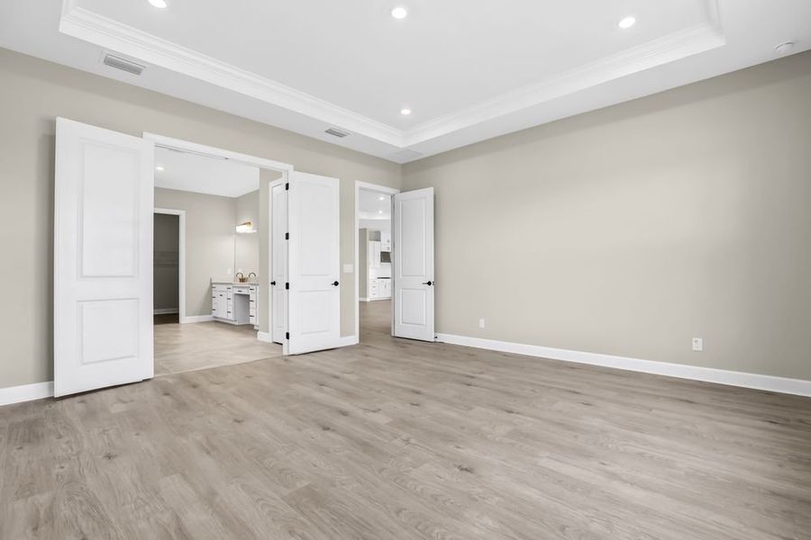 Spacious, unfurnished interior of a new home in Esplanade at Starling, Punta Gorda (Image 18). Spacious, unfurnished interior of a new home in Esplanade at Starling, Punta Gorda (Image 18).