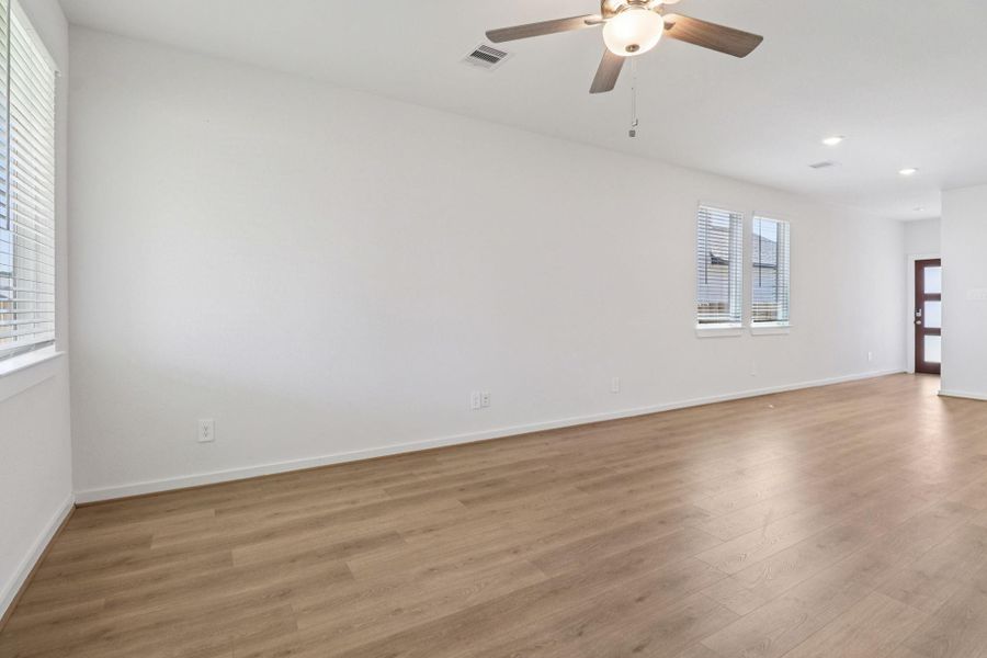 Spacious, unfurnished interior of a new home in Pine Lake Cove - Traditional Series, Montgomery (Image 17).