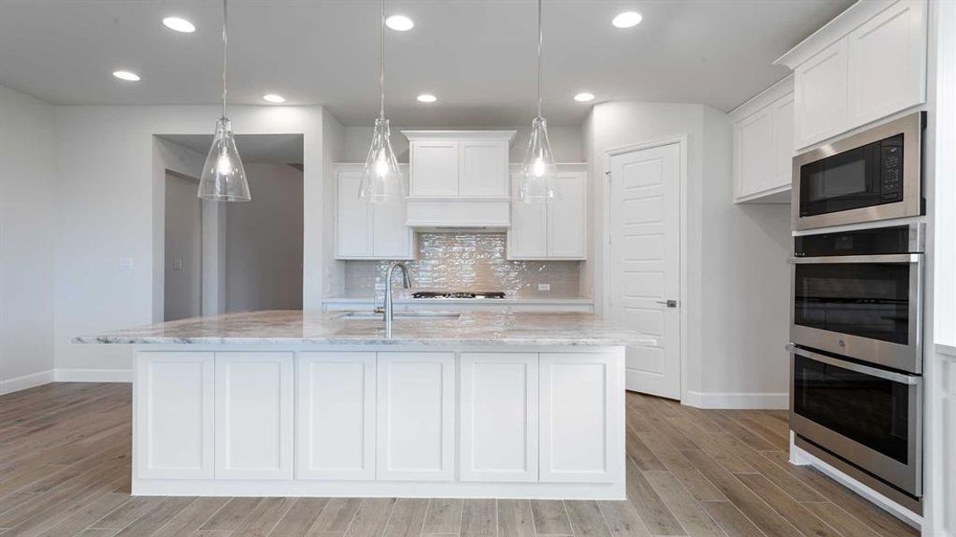 Furnished interior view inside a new home in Talon Hills 60'/70', Fort Worth (Image 5). Furnished interior view inside a new home in Talon Hills 60'/70', Fort Worth (Image 5).