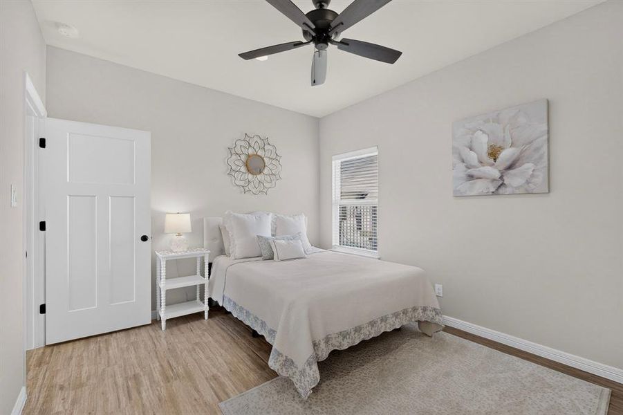 Furnished interior view inside a new home in , Burleson (Image 34).