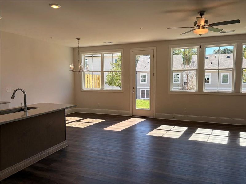 Spacious, unfurnished interior of a new home in , Marietta (Image 5).
