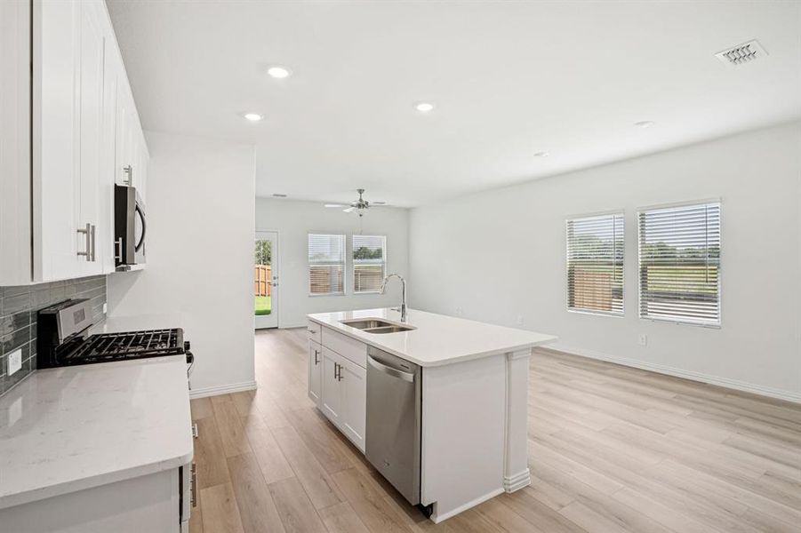 Photo is not of the actual home, but is an inspirational photo of builder’s model home and may depict options, furnishings, and/or decorator features that are not included. Photo is not of the actual home, but is an inspirational photo of builder’s model home and may depict options, furnishings, and/or decorator features that are not included.