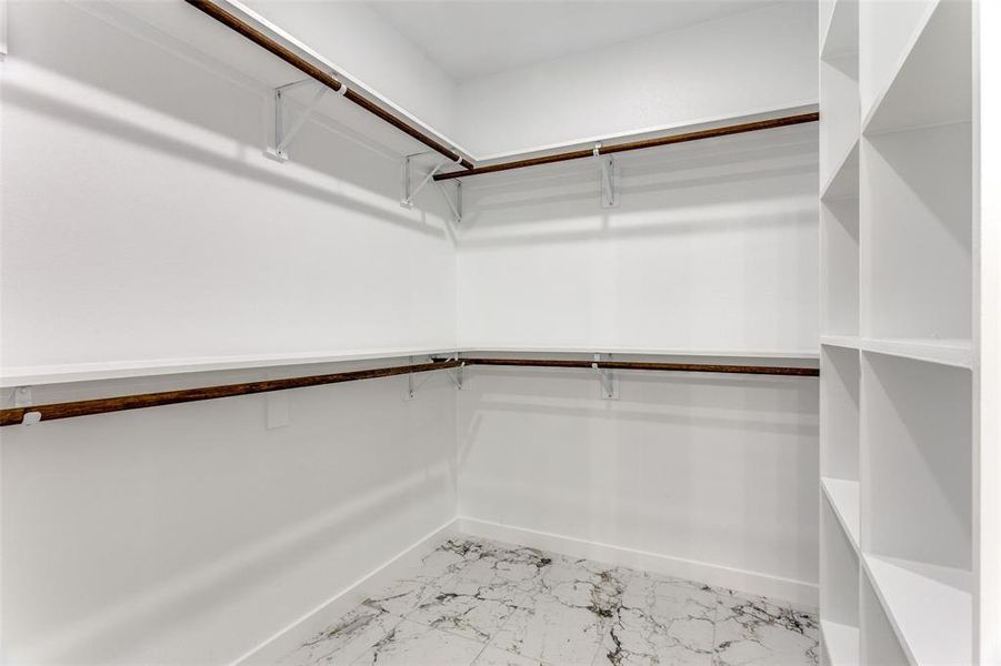 Spacious, unfurnished interior of a new home in , Fort Worth (Image 18).