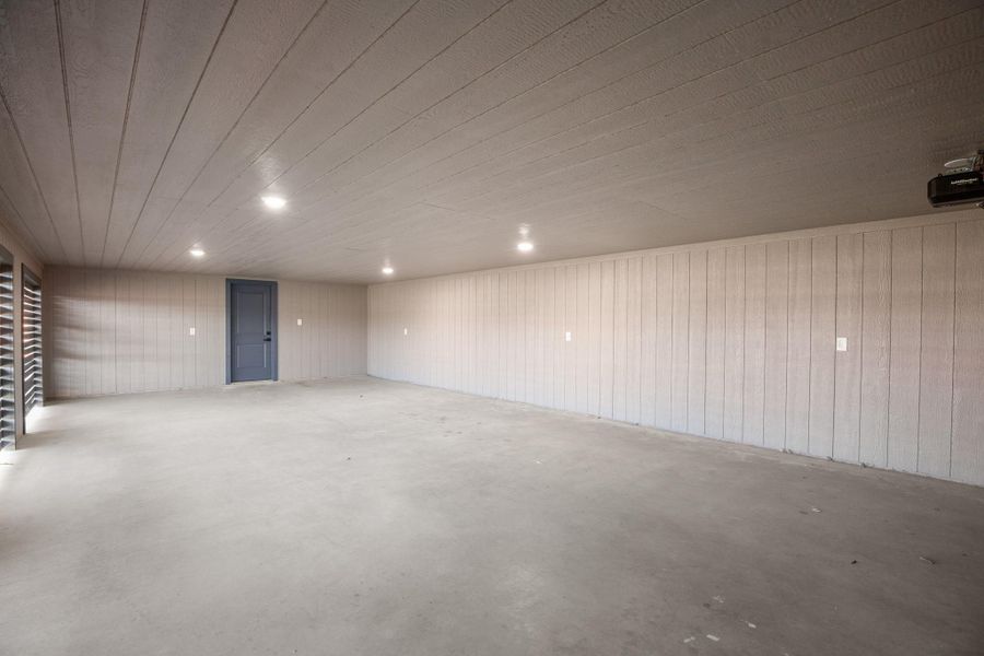 Image 33 of a home in .