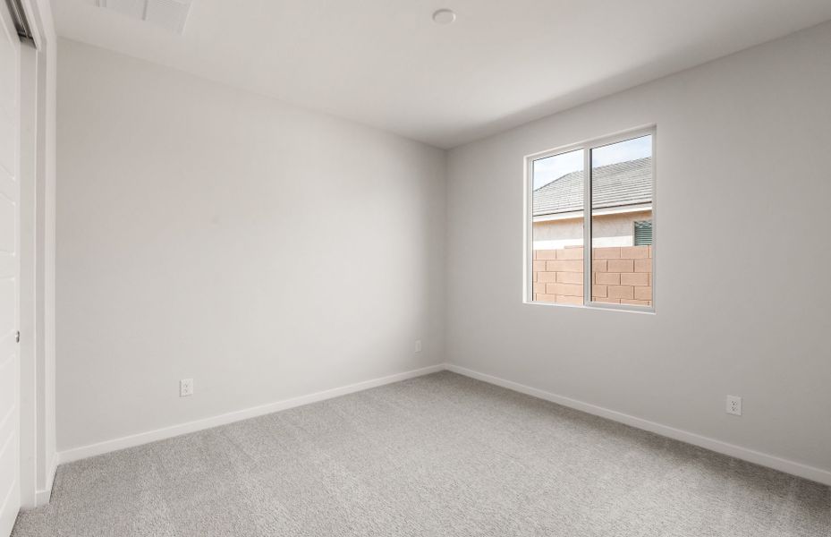 Spacious, unfurnished interior of a new home in Soleo, San Tan Valley (Image 15).