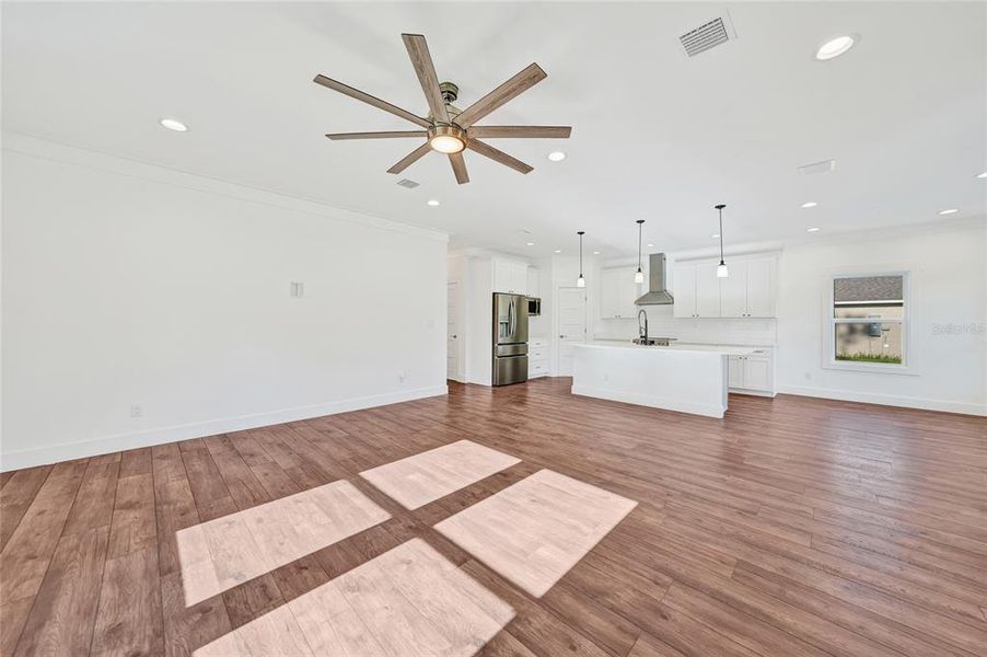 Spacious, unfurnished interior of a new home in , Port Charlotte (Image 16).