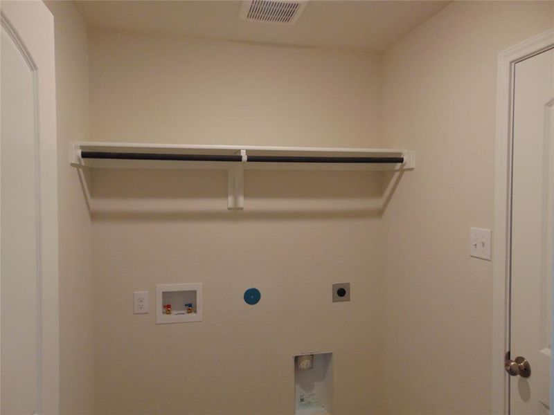 Spacious, unfurnished interior of a new home in College Park, Dallas (Image 18).