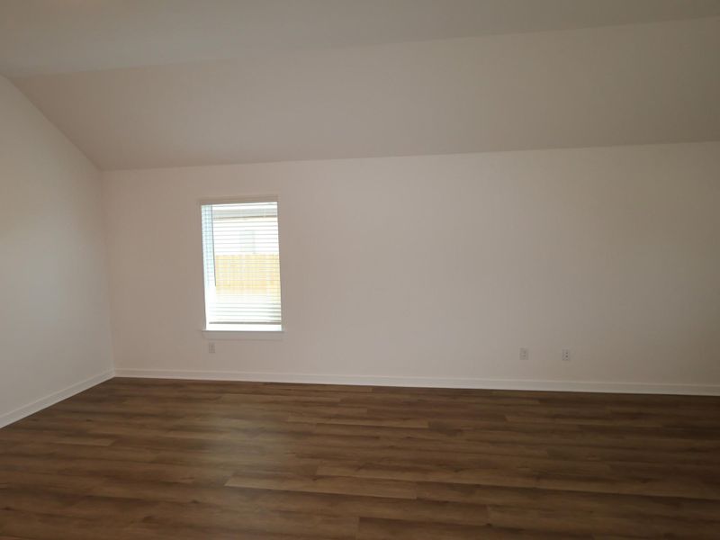 Spacious, unfurnished interior of a new home in Summerview, Fulshear (Image 13). Spacious, unfurnished interior of a new home in Summerview, Fulshear (Image 13).