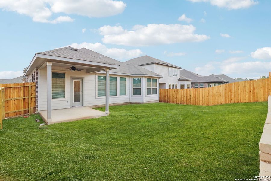 Exterior details and patio area of a home in Remington Ranch, San Antonio (Image 4).
