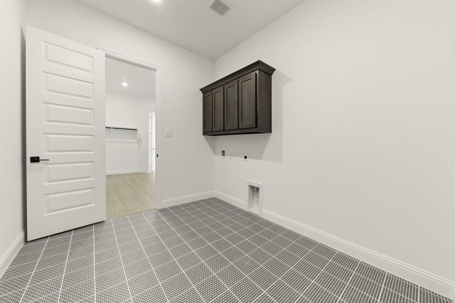 Spacious, unfurnished interior of a new home in Heritage, McLendon-Chisholm (Image 30). Spacious, unfurnished interior of a new home in Heritage, McLendon-Chisholm (Image 30).