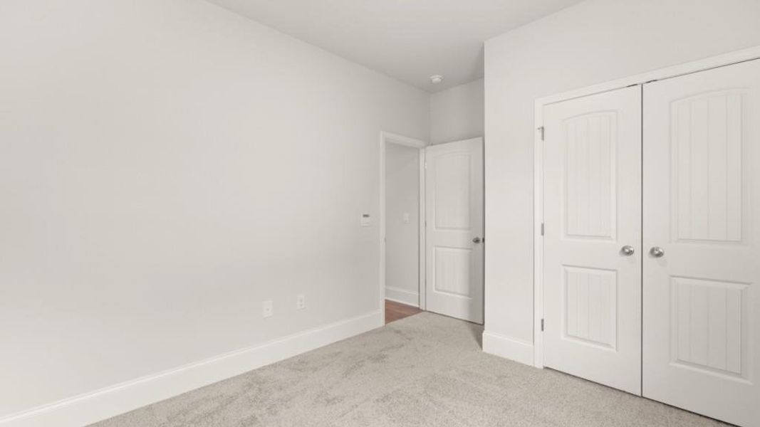 Spacious, unfurnished interior of a new home in Haven Abbey, Cumming (Image 17).