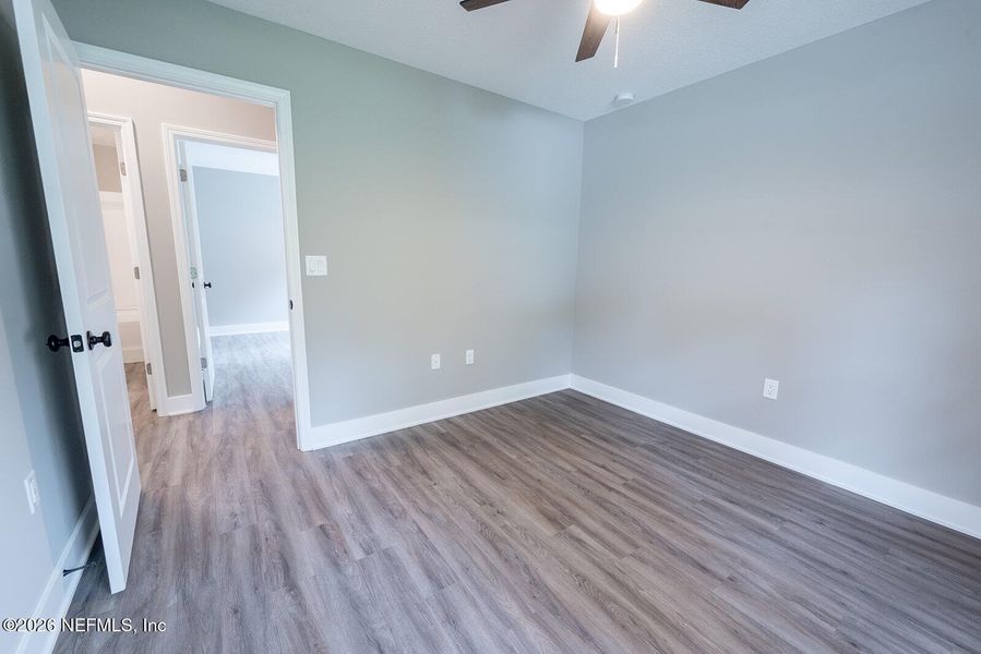 Spacious, unfurnished interior of a new home in , Florahome (Image 29).