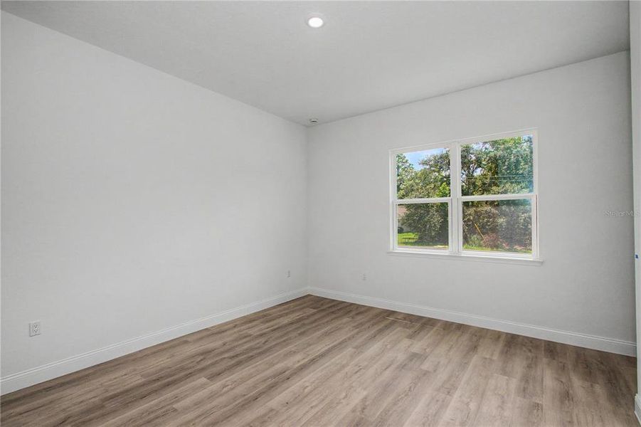 Spacious, unfurnished interior of a new home in , Ocala (Image 19).