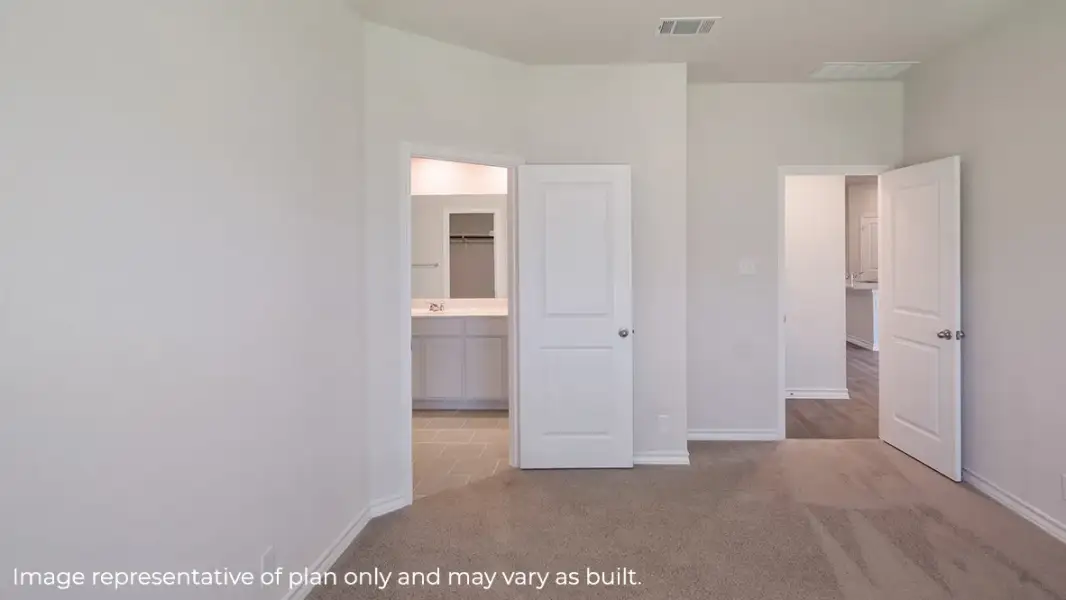 Spacious, unfurnished interior of a new home in Heritage Crossing, Corpus Christi (Image 20).