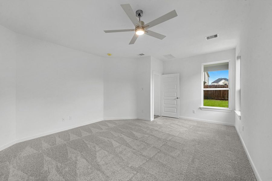 Spacious, unfurnished interior of a new home in Briarwood Crossing, Rosenberg (Image 22). Spacious, unfurnished interior of a new home in Briarwood Crossing, Rosenberg (Image 22).