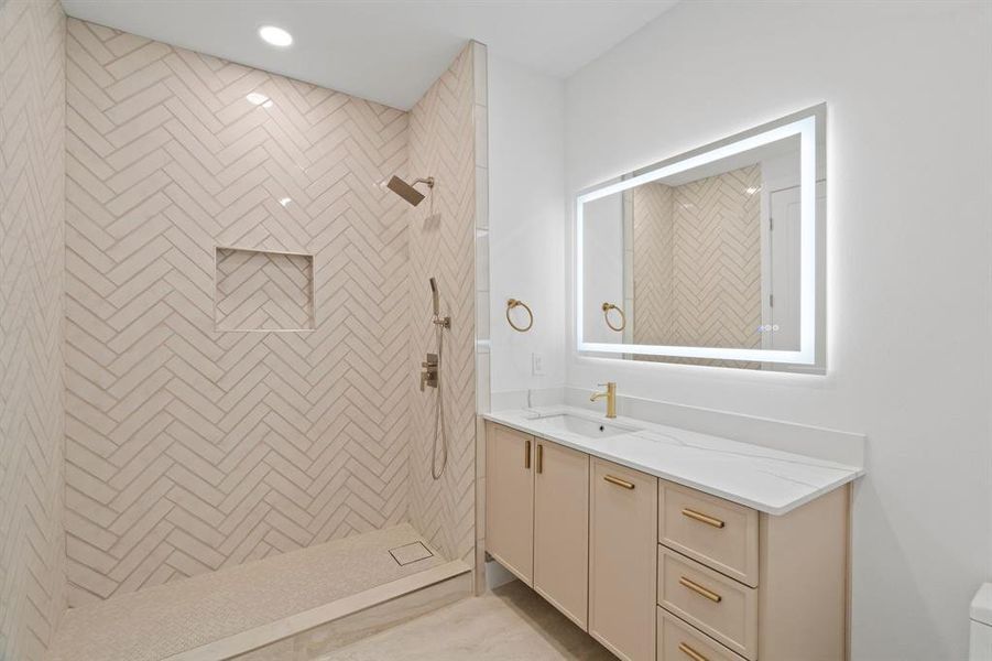 Furnished interior view inside a new home in , Dallas (Image 22).