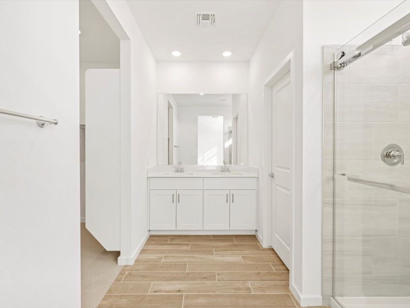 Image 14 of a home in Bella Vista Farms Estate Series.