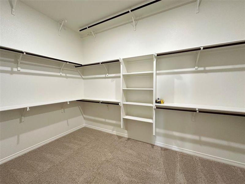 Spacious, unfurnished interior of a new home in , Lorena (Image 21).