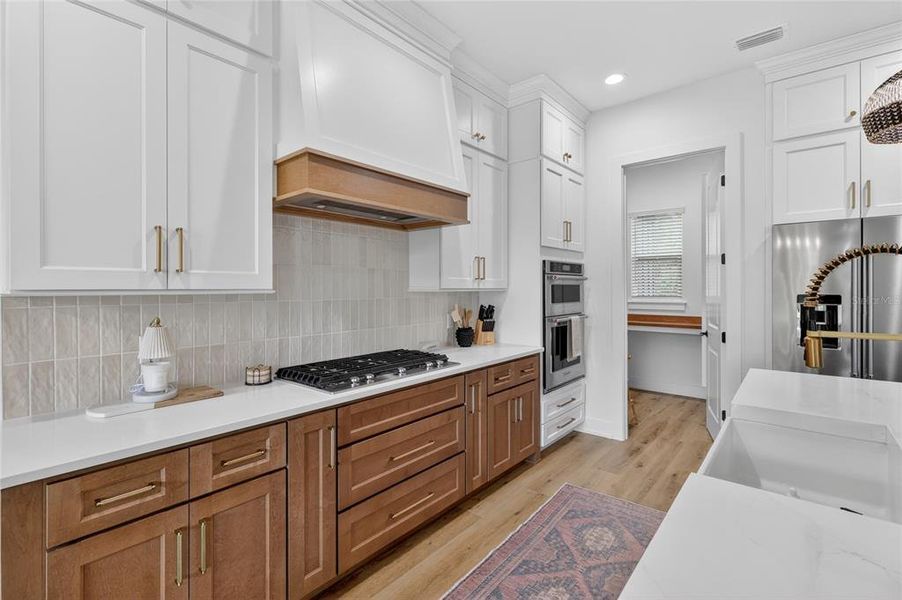 Furnished interior view inside a new home in , Lakeland (Image 11).