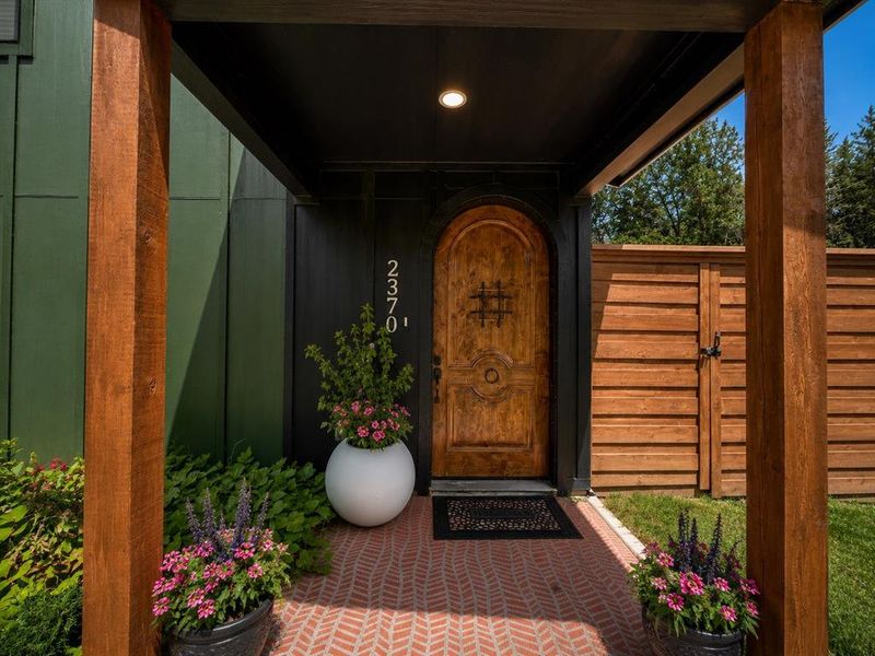 Exterior details and patio area of a home in , Dallas (Image 24).