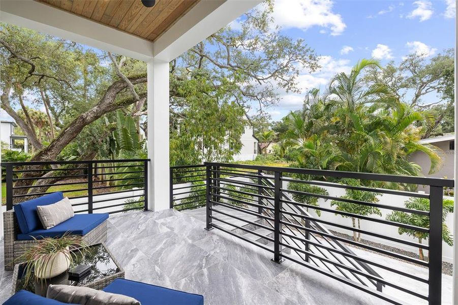 Exterior details and patio area of a home in , Tampa (Image 35).