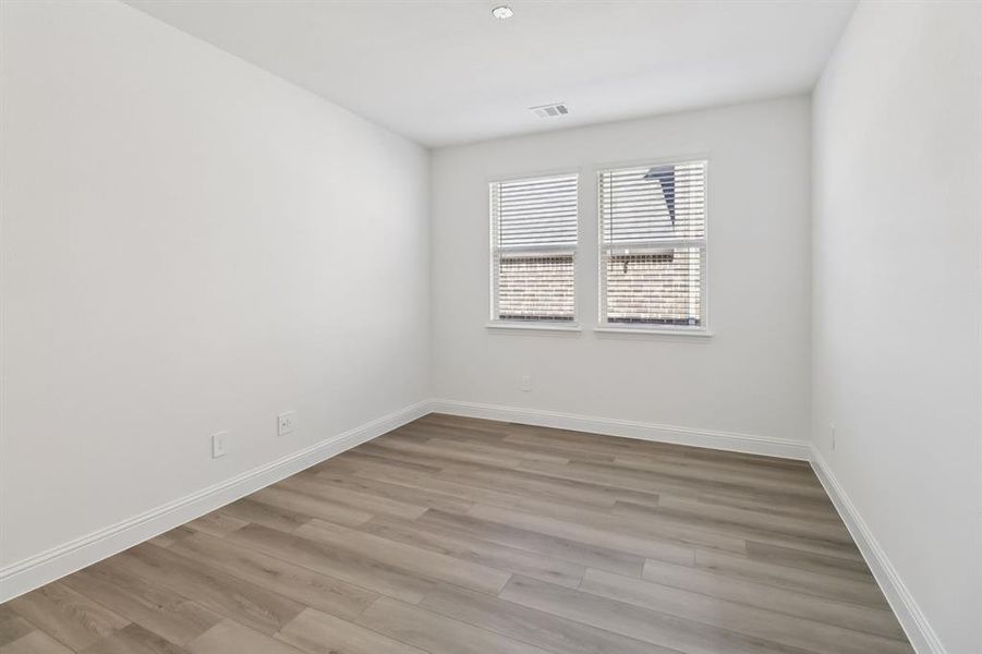 Spacious, unfurnished interior of a new home in Ashford Park - Texana Series, Corinth (Image 20).