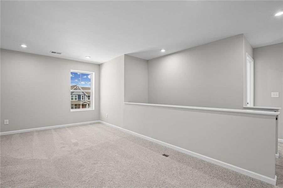 Spacious, unfurnished interior of a new home in Sage Woods, Dallas (Image 33).