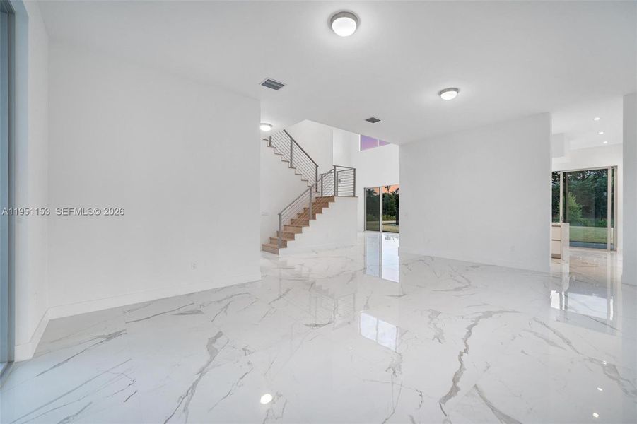 Spacious, unfurnished interior of a new home in , Weston (Image 36).