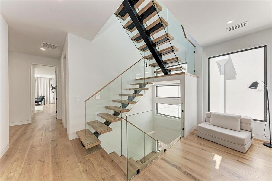 Furnished interior view inside a new home in , Sarasota (Image 43).