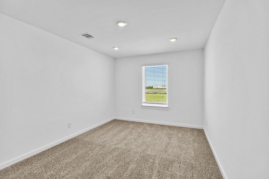 Spacious, unfurnished interior of a new home in Grand West, Houston (Image 18).