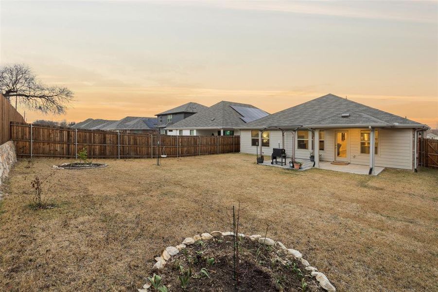 Exterior details and patio area of a home in Westmoor, Sherman (Image 3).
