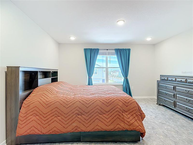 Furnished interior view inside a new home in , Lakeland (Image 11).