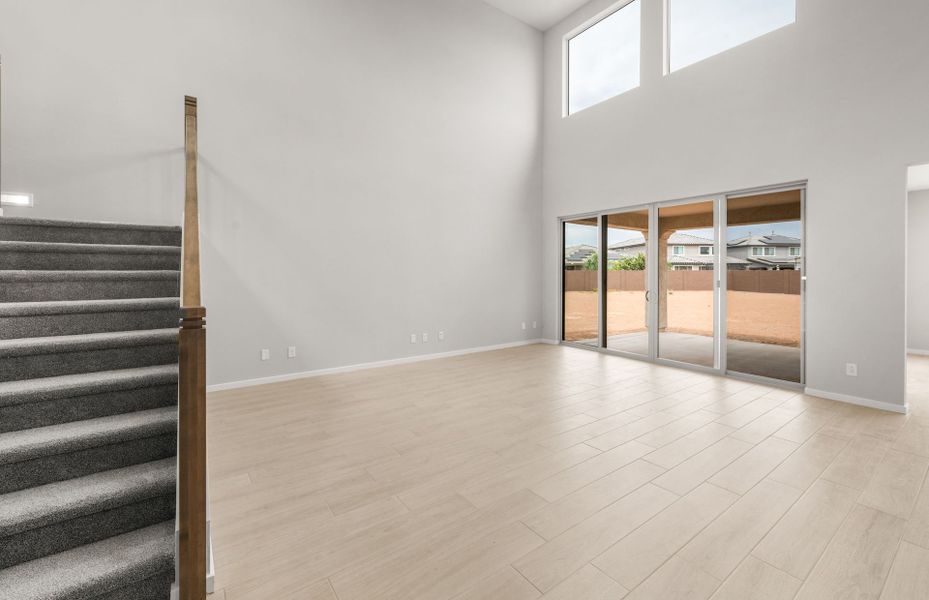 Spacious, unfurnished interior of a new home in Artisan at Asante, Surprise (Image 29).