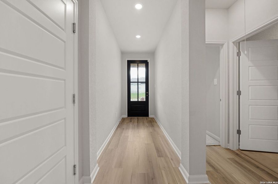 Spacious, unfurnished interior of a new home in Remington Ranch, San Antonio (Image 16). Spacious, unfurnished interior of a new home in Remington Ranch, San Antonio (Image 16).