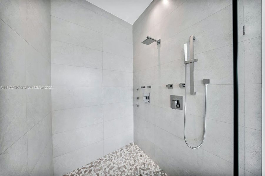 Image 66 of a home in .