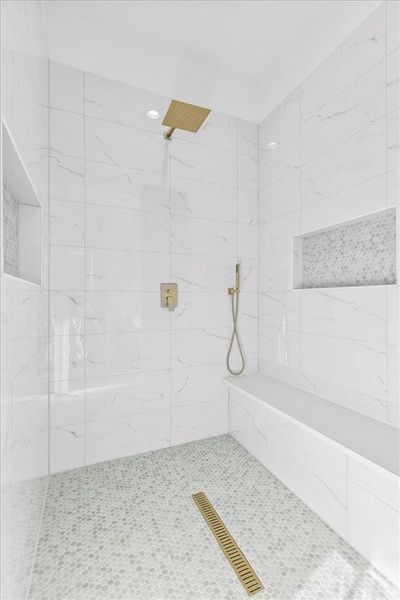Barrier free / roll in master shower