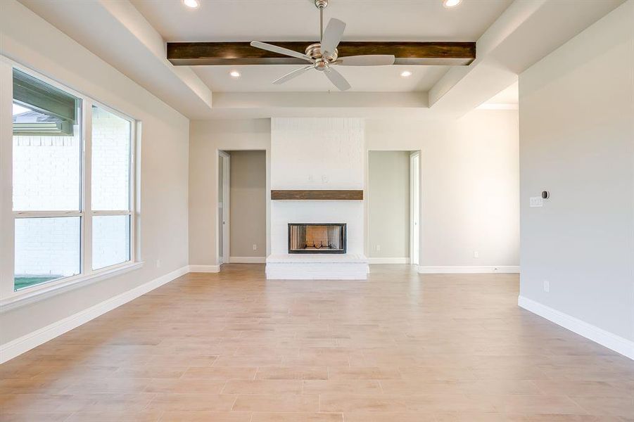 Spacious, unfurnished interior of a new home in , Weatherford (Image 14).