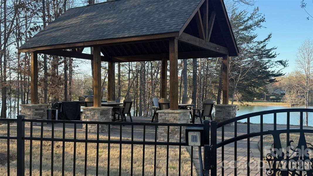 Community amenities in , Mooresville (Image 26).