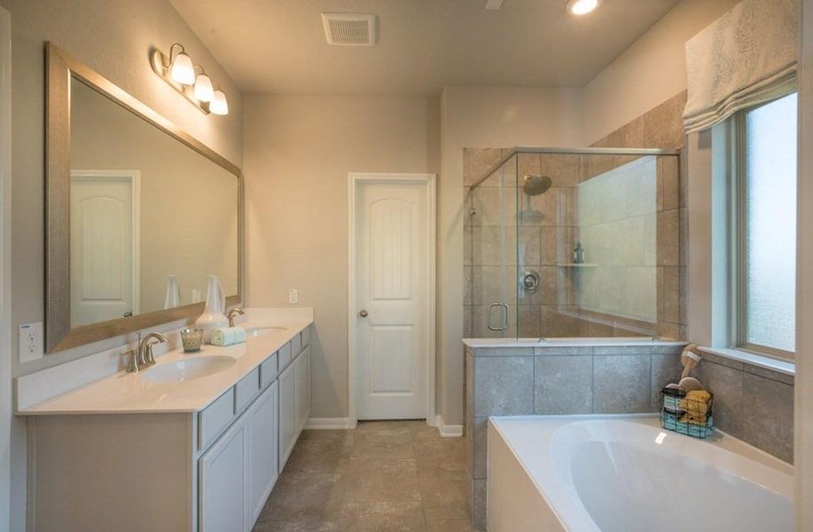 Image 29 of a home in Sunterra: Premier Collection. Image 29 of a home in Sunterra: Premier Collection.