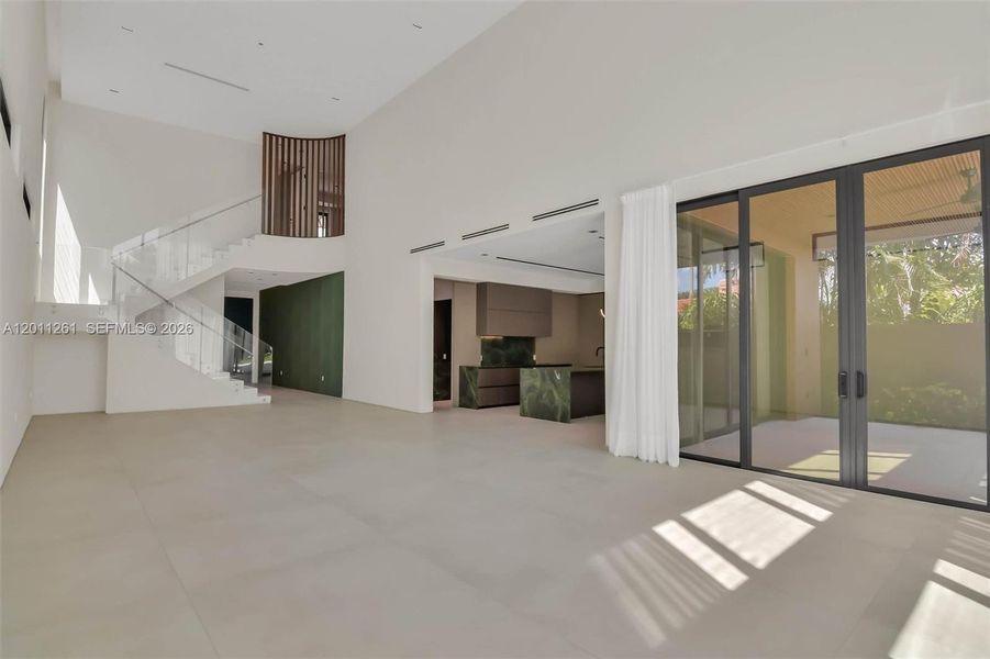 Spacious, unfurnished interior of a new home in , Miami (Image 53).