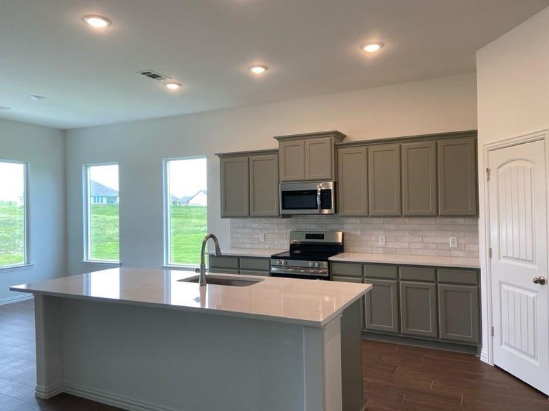 Furnished interior view inside a new home in Hillview Addition, Decatur (Image 7).