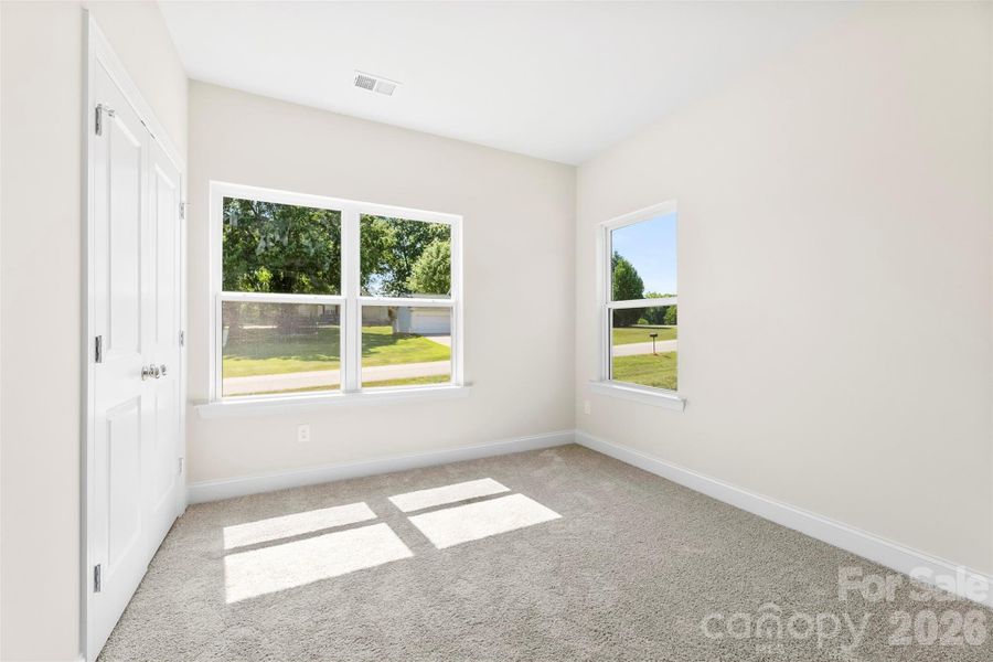 Guest bedroom #1