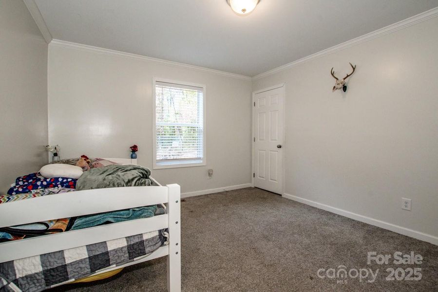 Furnished interior view inside a new home in , Gastonia (Image 10).