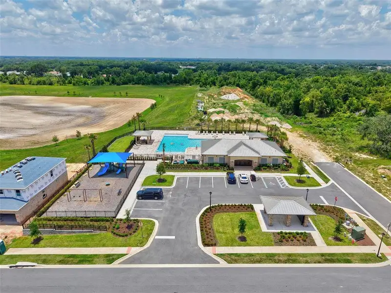 Community amenities in , Howey-in-the-Hills (Image 35).