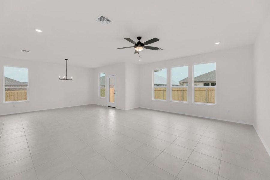 Spacious, unfurnished interior of a new home in Mustang Valley, Manor (Image 5).