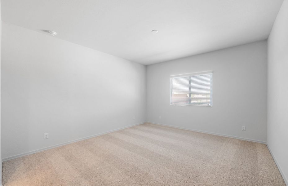 Spacious, unfurnished interior of a new home in Hayden Estates, Buckeye (Image 17).