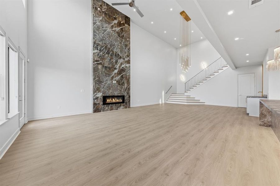 Spacious, unfurnished interior of a new home in , Dallas (Image 25).