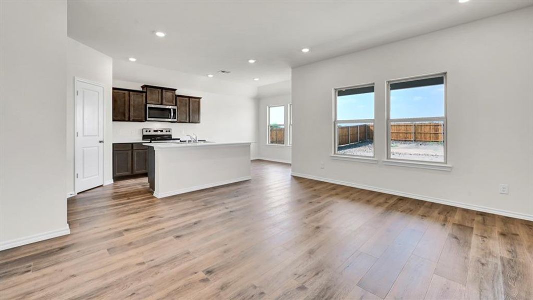 Spacious, unfurnished interior of a new home in Riverfield, Josephine (Image 30).