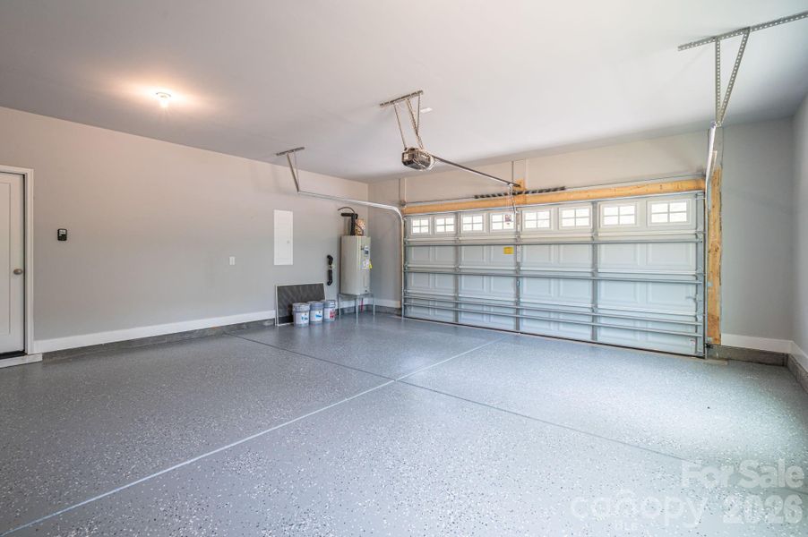 Spacious, unfurnished interior of a new home in , Maiden (Image 23).
