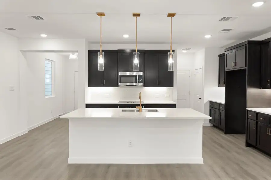 Kitchen Representative Photo featuring the Oxford Collection Kitchen Representative Photo featuring the Oxford Collection